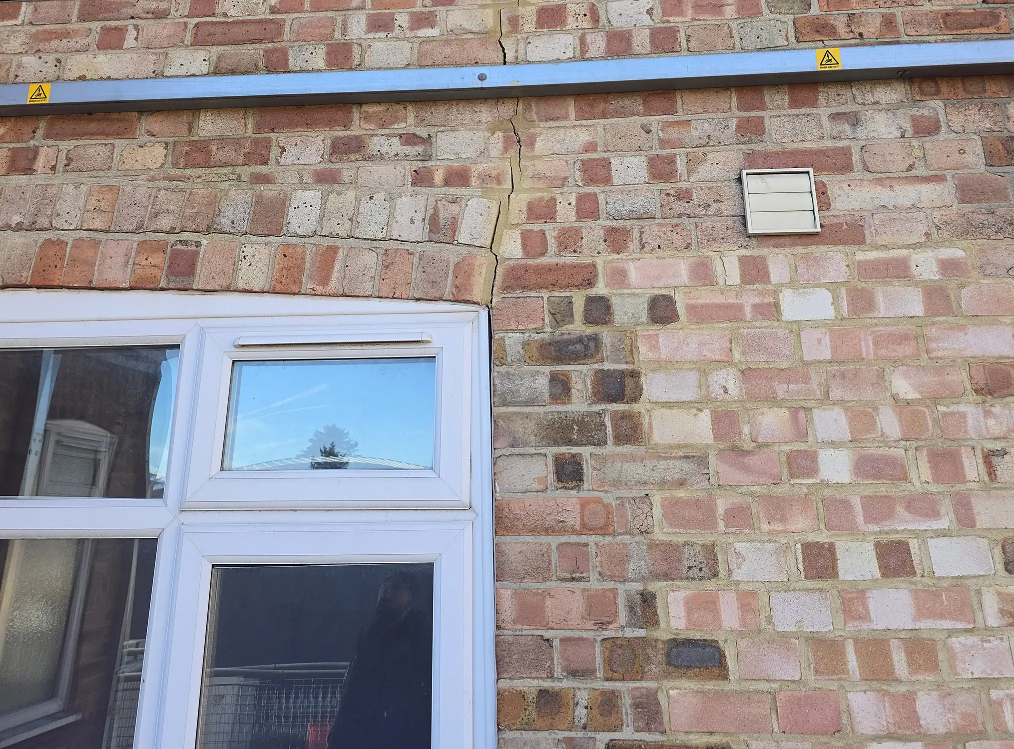 signs of subsidence
